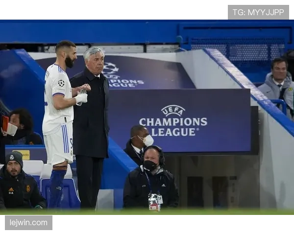 哲科与本泽马：从单点强攻到体系联动的终结者进化路径